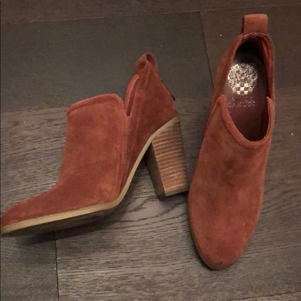 Suede Vince Camino booties mauve